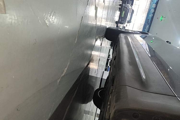 Used Mercedes-Benz GLB 2024-Year Restyled GLB 200 Dynamic Edition Right Side Sill