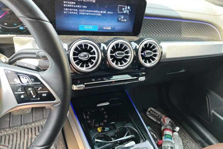 Used Mercedes-Benz GLB 2024 Refresh GLB 220 Dynamic Edition Audio And AC Panel