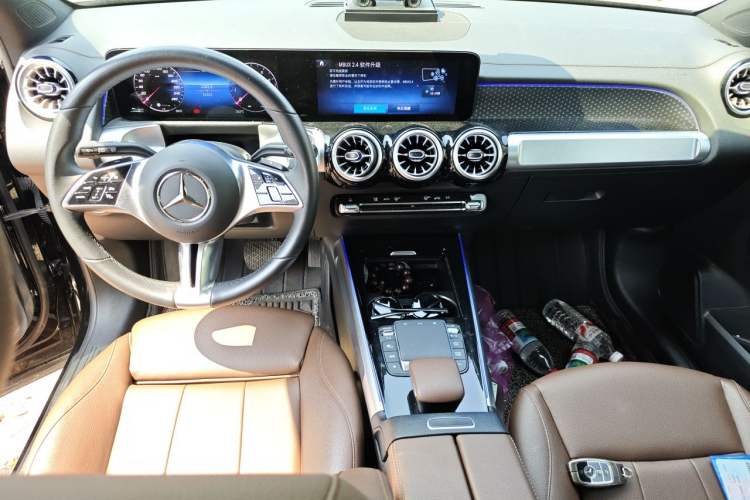 Used Mercedes-Benz GLB 2024 Refresh GLB 220 Dynamic Edition Center Console