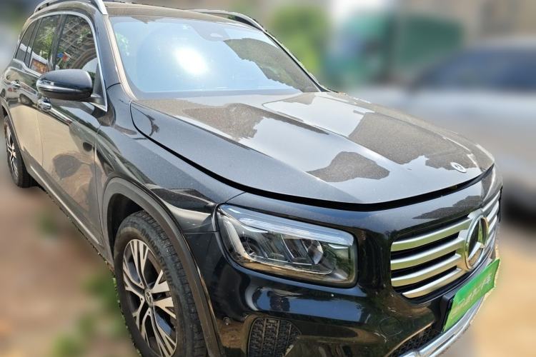 Used Mercedes-Benz GLB 2024 Refresh GLB 220 Dynamic Edition Front Right 45 Deg