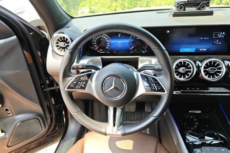 Used Mercedes-Benz GLB 2024 Refresh GLB 220 Dynamic Edition Steering Wheel