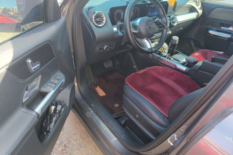 Used Mercedes-Benz GLB 2024 GLB 220 Dynamic Edition Driver Seat