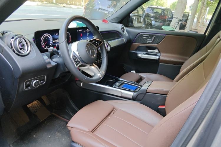 Used Mercedes-Benz GLB 2024 Refresh GLB 220 Fashion Edition Driver Seat