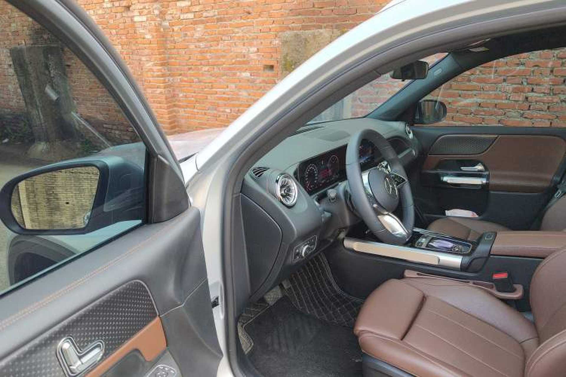 Used Mercedes-Benz GLB 2024 Refresh GLB 220 Dynamic Edition Driver Seat