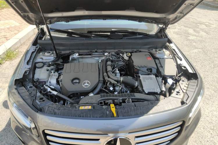 Used Mercedes-Benz GLB 2024-Year Restyled GLB 200 Dynamic Edition Engine Bay