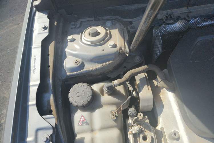 Used Mercedes-Benz GLB 2024 GLB 220 Dynamic Edition Engine Bay Right