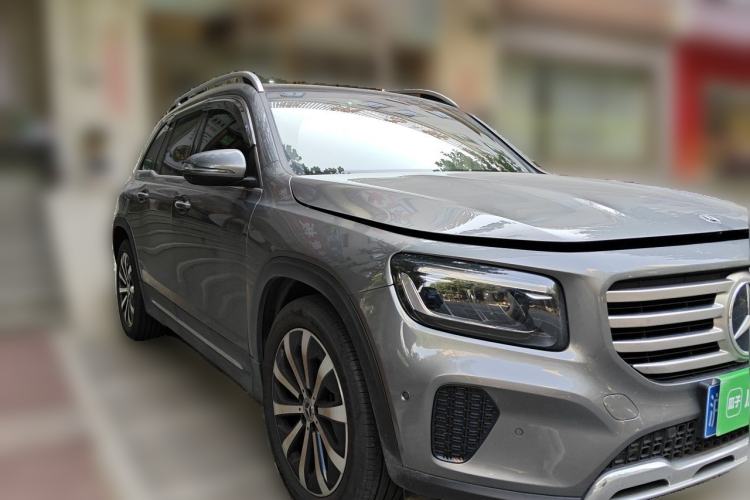 Used Mercedes-Benz GLB 2024 Refresh GLB 220 Fashion Edition Front Right 45 Deg