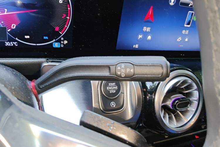 Used Mercedes-Benz GLB 2024 Refresh GLB 220 Fashion Edition Gear Lever