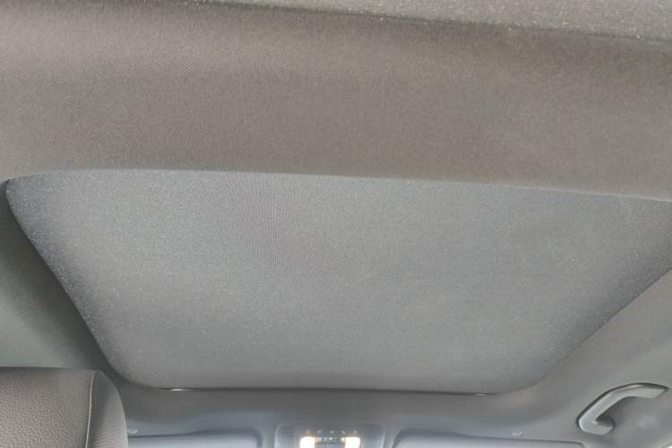 Used Mercedes-Benz GLB 2024-Year Restyled GLB 200 Dynamic Edition Headliner