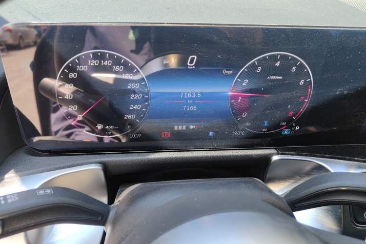Used Mercedes-Benz GLB 2024-Year Restyled GLB 200 Dynamic Edition Instrument Cluster
