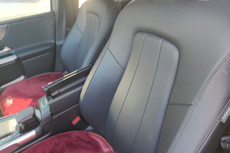 Used Mercedes-Benz GLB 2024 GLB 220 Dynamic Edition Left Front Seat