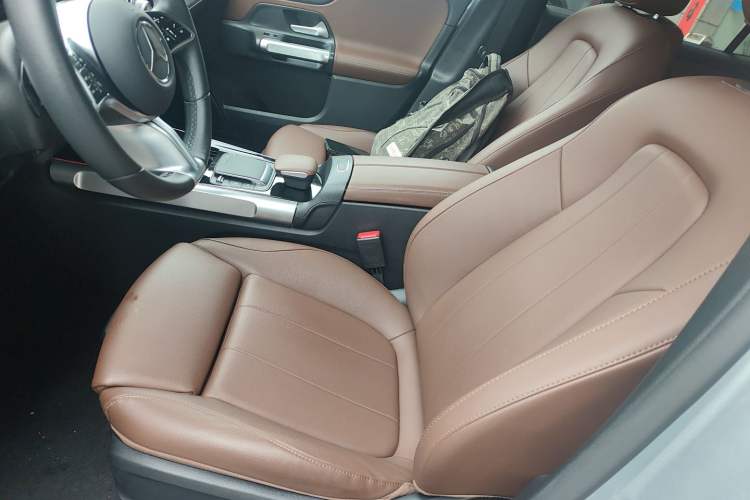 Used Mercedes-Benz GLB 2024 GLB 220 4MATIC Left Front Seat