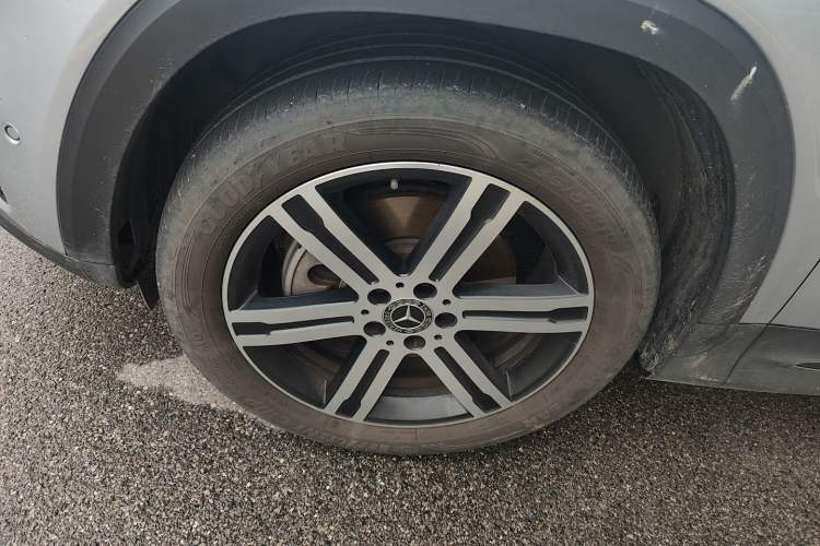 Used Mercedes-Benz GLB 2024 GLB 220 4MATIC Left Front Wheel Hub