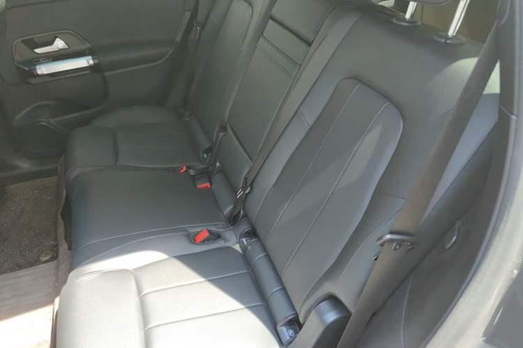 Used Mercedes-Benz GLB 2024-Year Restyled GLB 200 Dynamic Edition Left Rear Seat