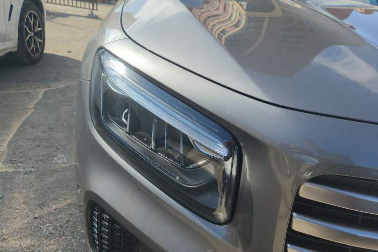 Used Mercedes-Benz GLB 2024 GLB 220 Dynamic Edition Right Front Headlight