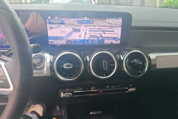 Used Mercedes-Benz GLB 2024-Year Restyled GLB 200 Dynamic Edition Audio And AC Panel