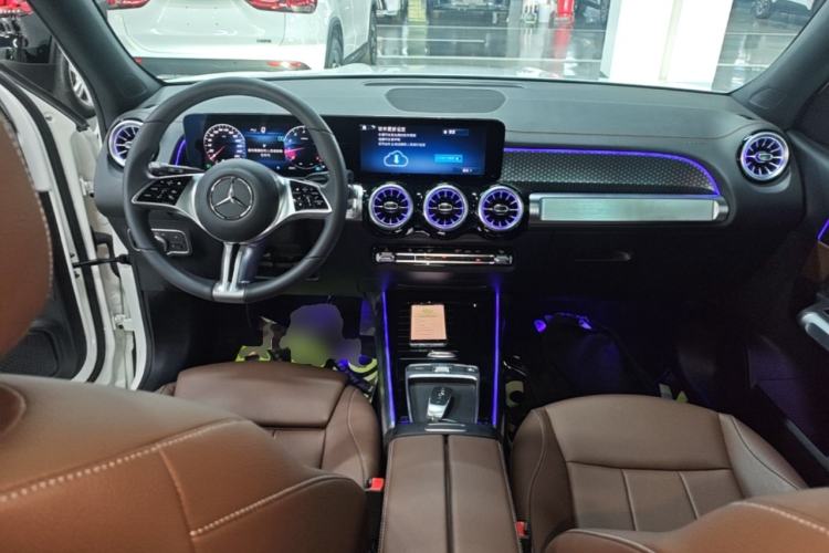 Used Mercedes-Benz GLB 2024 Refresh GLB 220 Dynamic Edition Center Console