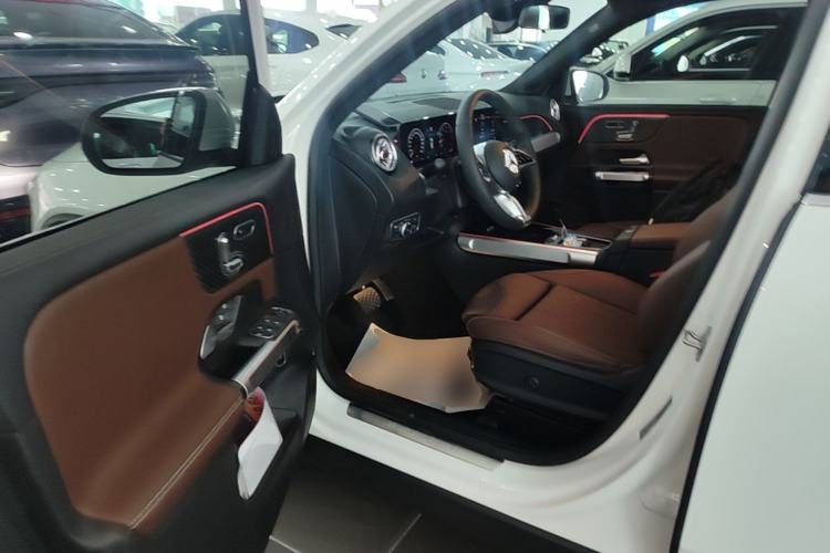 Used Mercedes-Benz GLB 2024 Refresh GLB 220 Fashion Edition Driver Seat