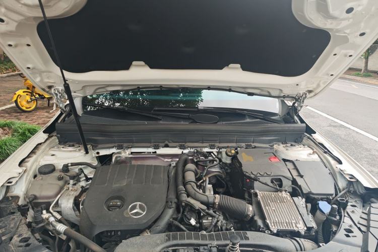 Used Mercedes-Benz GLB 2024-Year Restyled GLB 200 Dynamic Edition Engine Bay