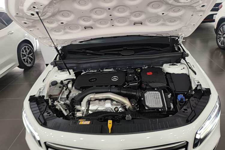 Used Mercedes-Benz GLB 2024 Refresh GLB 220 Fashion Edition Engine Bay