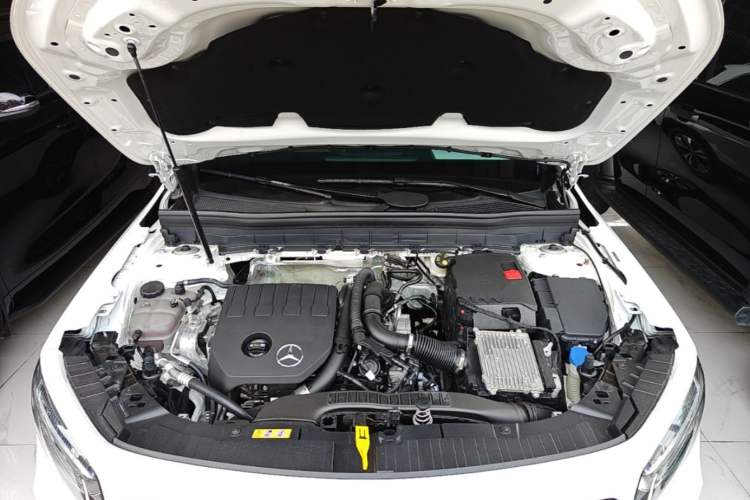 Used Mercedes-Benz GLB 2024 GLB 200 Dynamic Edition Engine Bay