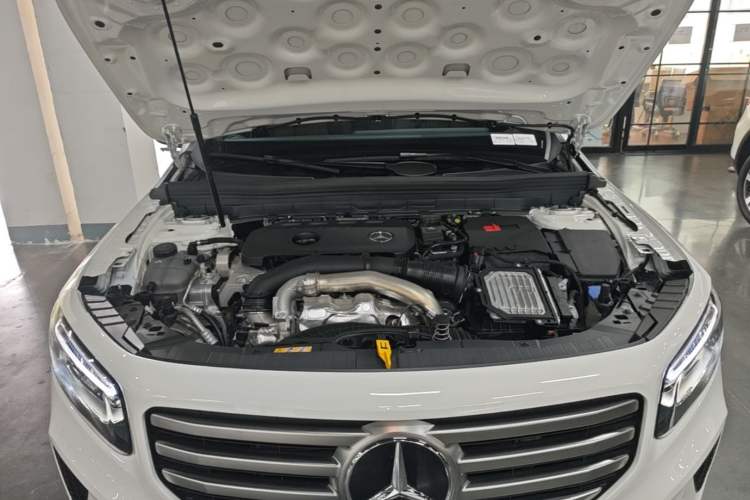 Used Mercedes-Benz GLB 2024 Refresh GLB 220 Dynamic Edition Engine Bay