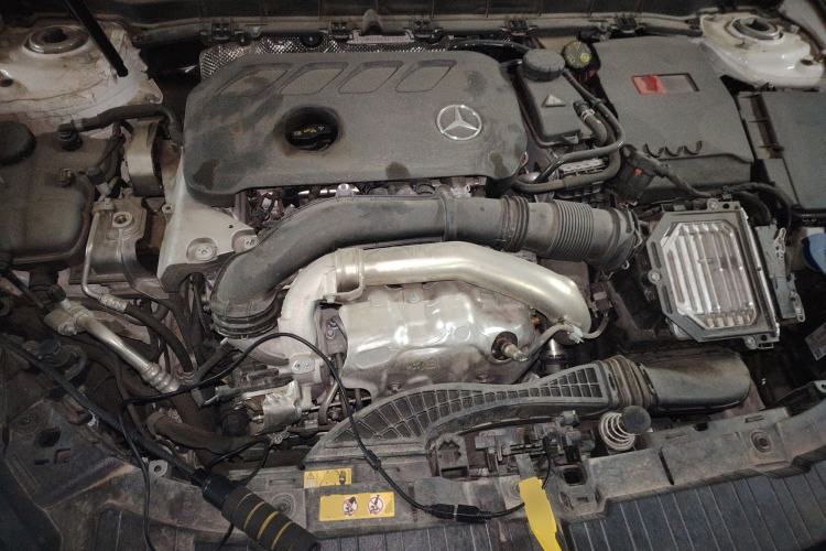 Used Mercedes-Benz GLB 2024 GLB 220 Fashion Model Engine Bay