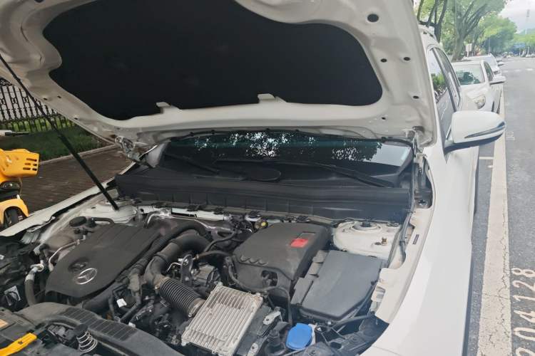 Used Mercedes-Benz GLB 2024-Year Restyled GLB 200 Dynamic Edition Engine Bay Left