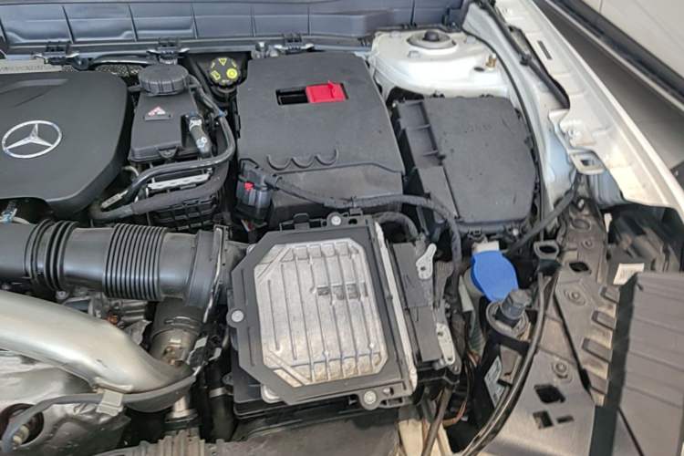 Used Mercedes-Benz GLB 2024 GLB 220 Fashion Model Engine Bay Left