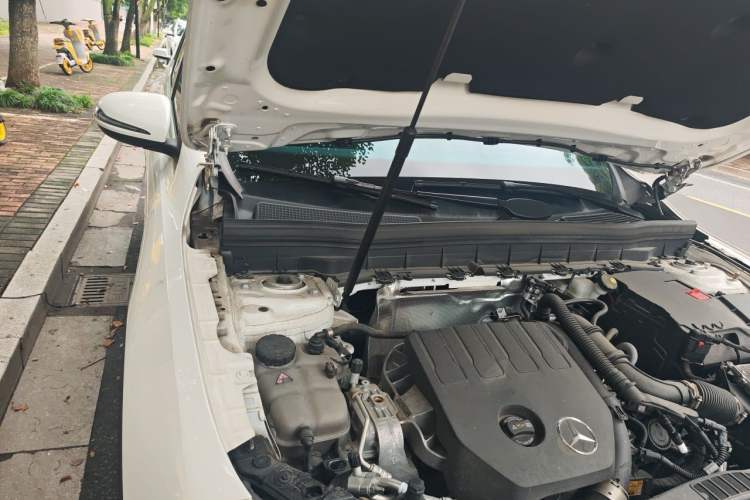 Used Mercedes-Benz GLB 2024-Year Restyled GLB 200 Dynamic Edition Engine Bay Right