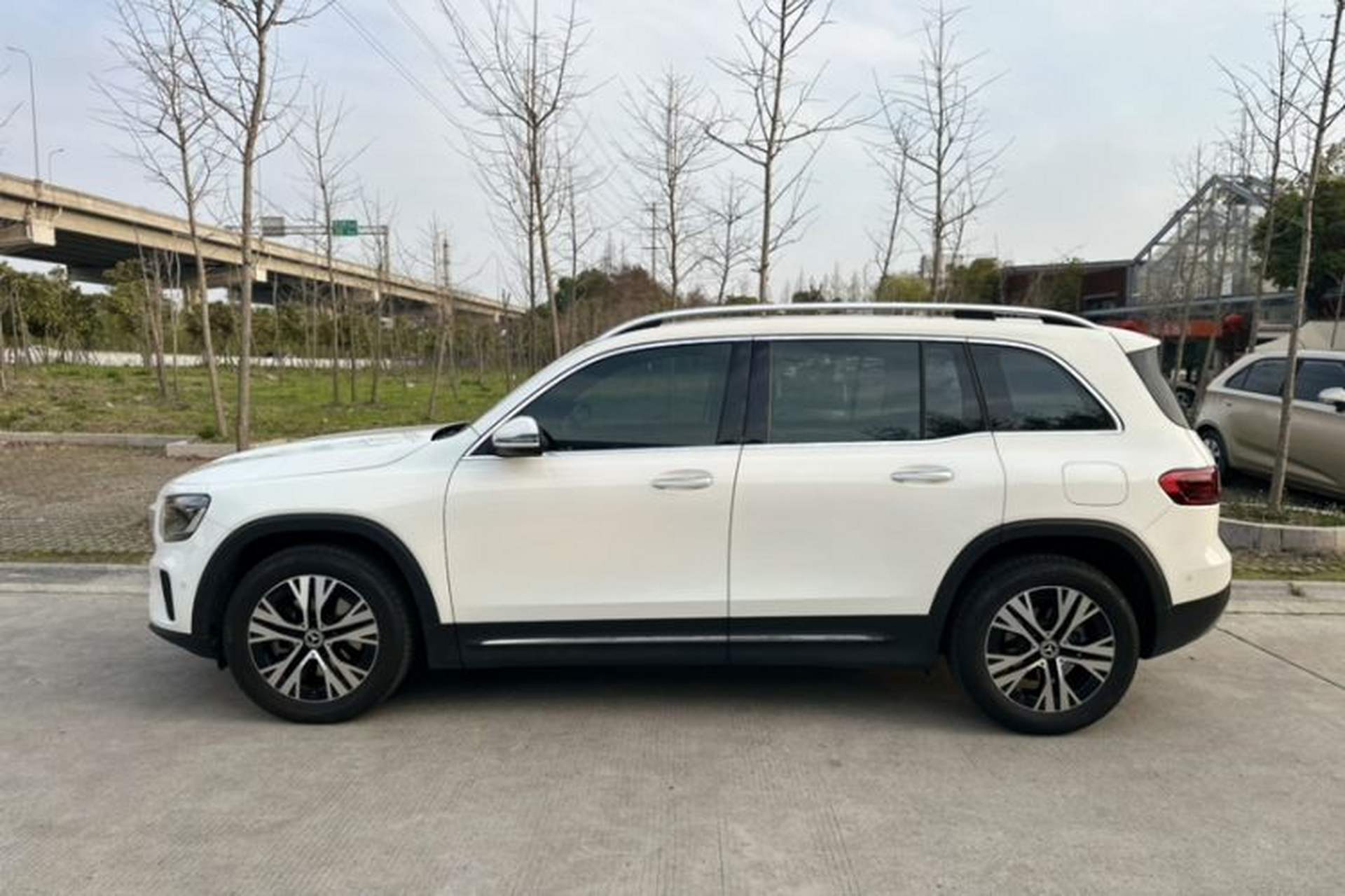 Used Mercedes-Benz GLB 2024 Refresh GLB 220 Dynamic Edition Exterior 10