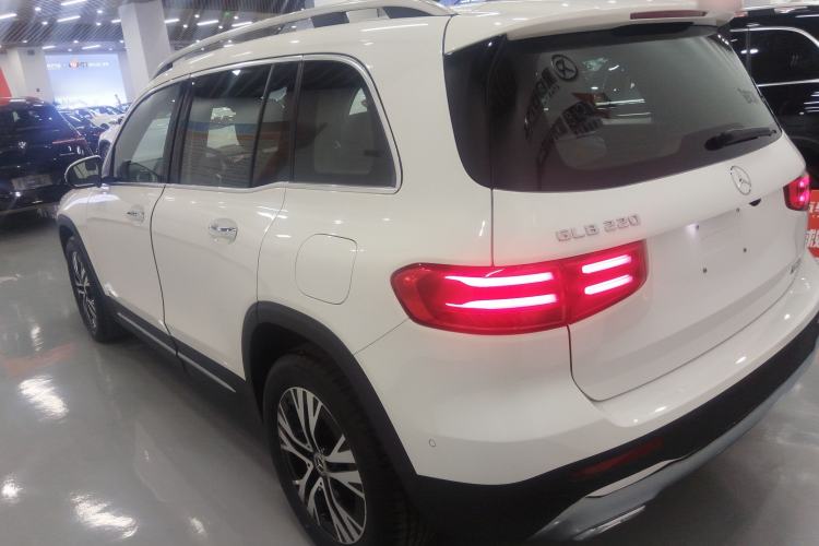 Used Mercedes-Benz GLB 2024 GLB 220 Dynamic Edition Exterior 2