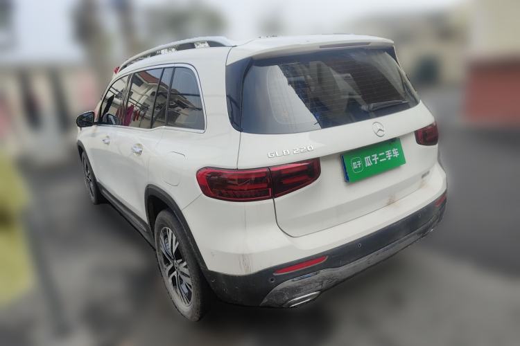 Used Mercedes-Benz GLB 2024 Refresh GLB 220 Dynamic Edition Exterior 3