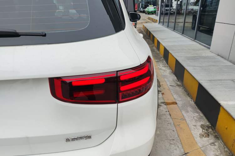 Used Mercedes-Benz GLB 2024-Year Restyled GLB 200 Dynamic Edition Exterior 6