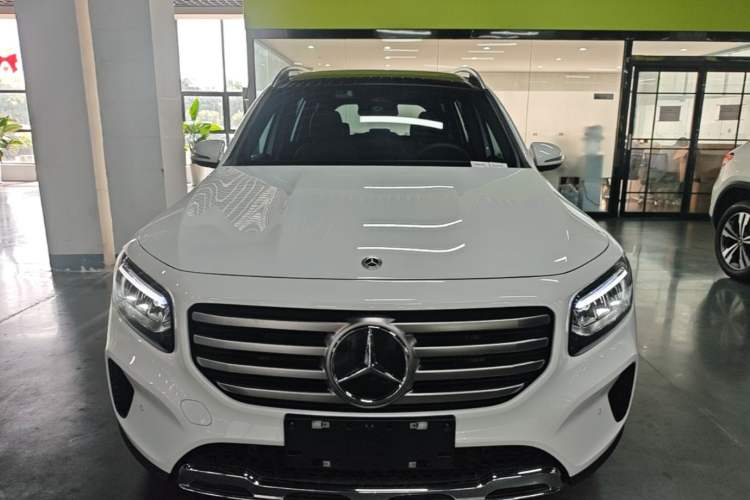 Used Mercedes-Benz GLB 2024 Refresh GLB 220 Dynamic Edition Front