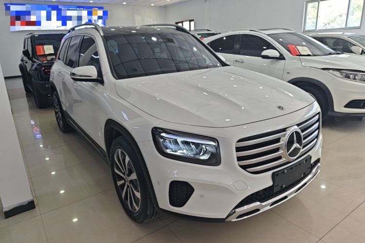Used Mercedes-Benz GLB 2024 Refresh GLB 220 Fashion Edition Front Right 45 Deg