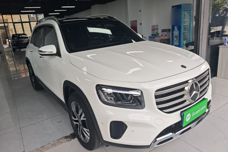 Used Mercedes-Benz GLB 2024 Refresh GLB 220 Dynamic Edition Front Right 45 Deg