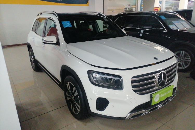 Used Mercedes-Benz GLB 2024 GLB 200 Dynamic Edition Front Right 45 Deg
