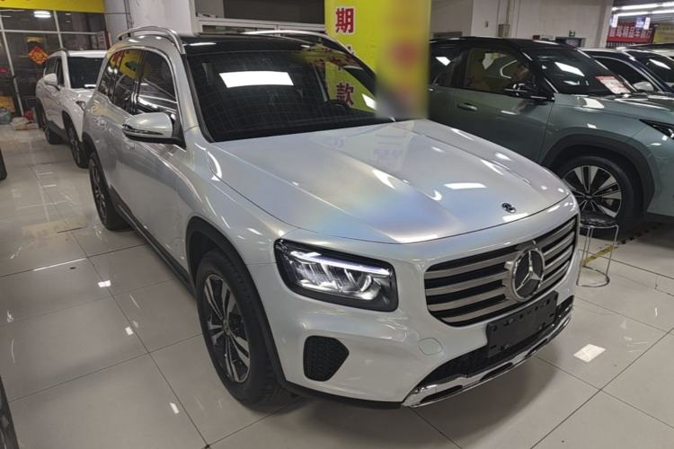Used Mercedes-Benz GLB 2024 GLB 200 Dynamic Edition Front Right 45 Deg