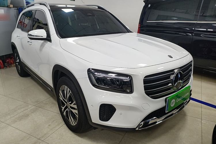 Used Mercedes-Benz GLB 2024 GLB 220 Dynamic Edition Front Right 45 Deg