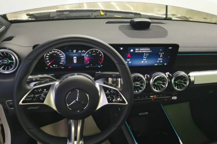 Used Mercedes-Benz GLB 2024 GLB 220 4MATIC Gear Lever