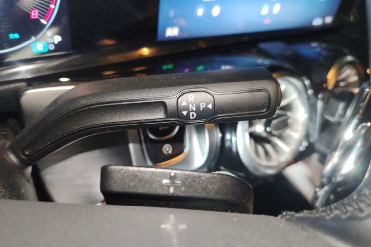 Used Mercedes-Benz GLB 2024 GLB 220 Fashion Model Gear Lever