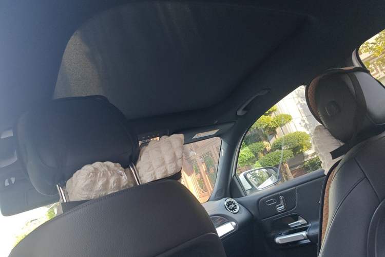 Used Mercedes-Benz GLB 2024 Refresh GLB 220 Dynamic Edition Headliner