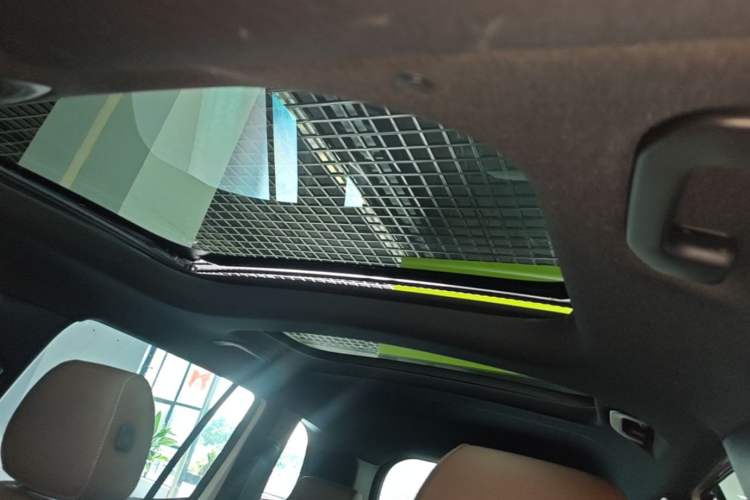 Used Mercedes-Benz GLB 2024 Refresh GLB 220 Dynamic Edition Headliner