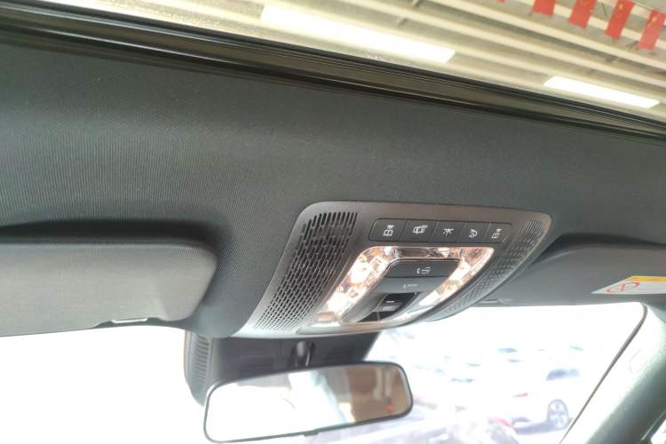 Used Mercedes-Benz GLB 2024 GLB 200 Dynamic Edition Headliner