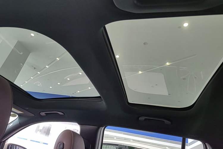 Used Mercedes-Benz GLB 2024 GLB 220 Fashion Model Headliner