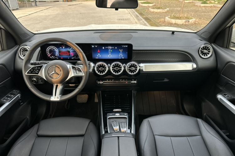 Used Mercedes-Benz GLB 2024 Refresh GLB 220 Dynamic Edition Instrument Cluster