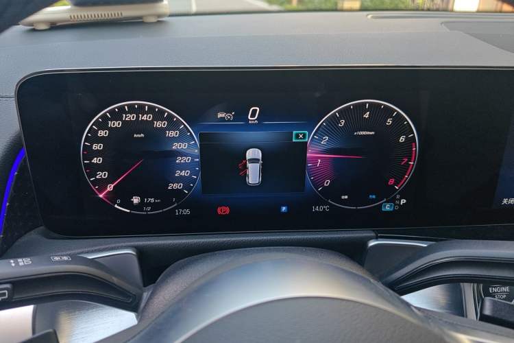 Used Mercedes-Benz GLB 2024 Refresh GLB 220 Dynamic Edition Instrument Cluster