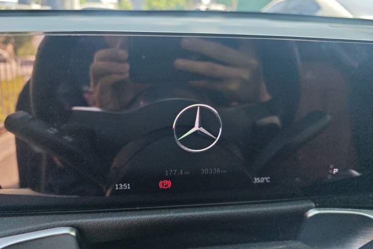 Used Mercedes-Benz GLB 2024 Refresh GLB 220 Dynamic Edition Instrument Cluster