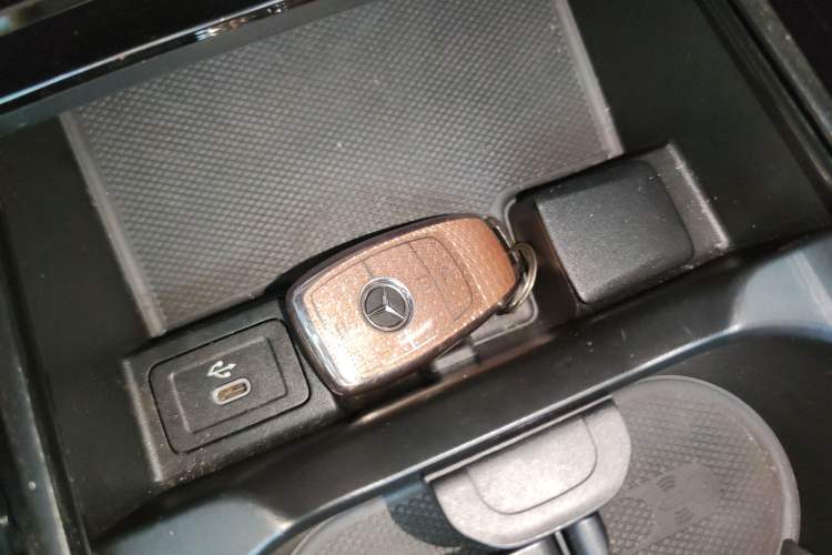 Used Mercedes-Benz GLB 2024 GLB 200 Dynamic Edition Interior 1